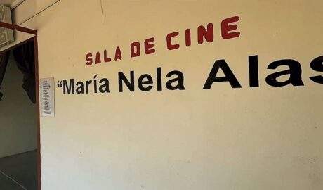 La sala de cine "María Nela Alas" reabre sus puertas