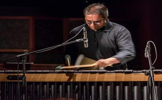 Alfredo Naranjo une a grandes voces en un canto de aliento y solidaridad