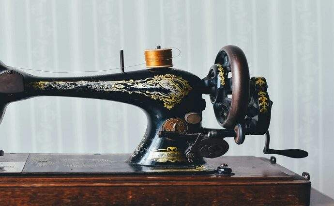 Los amigos de Capay y la Décima: La máquina de coser
