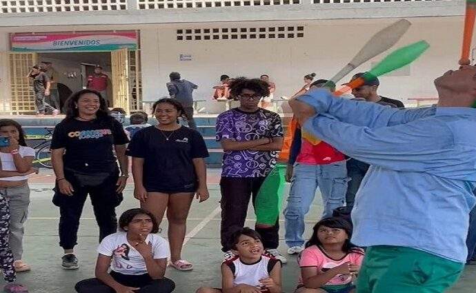 Arte y circo sanan heridas tras los sismos