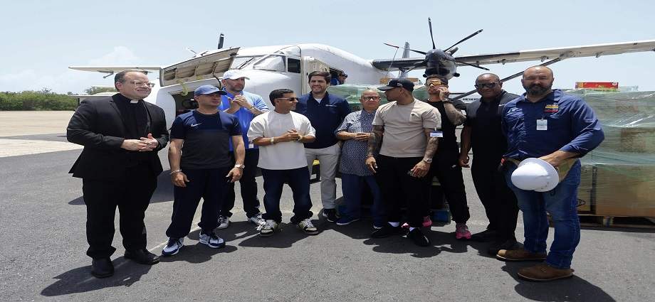 Puerto Rico envía avión con ayuda humanitaria hacia Venezuela