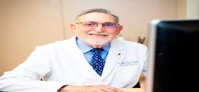 Colegio Ibero Latinoamericano de Dermatología honra la trayectoria del médico Hernán Vargas Montiel