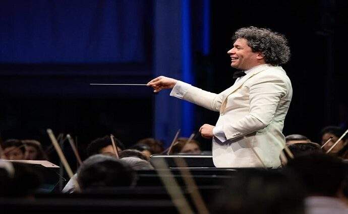 Dudamel y la Filarmónica de Los Ángeles ofrecerán concierto benéfico por Venezuela