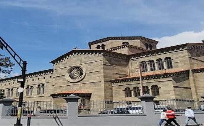 Caracas se une en oración al cumplirse un mes de los terremotos