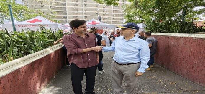 Italia entrega importante cargamento de ayuda humanitaria en La Guaira