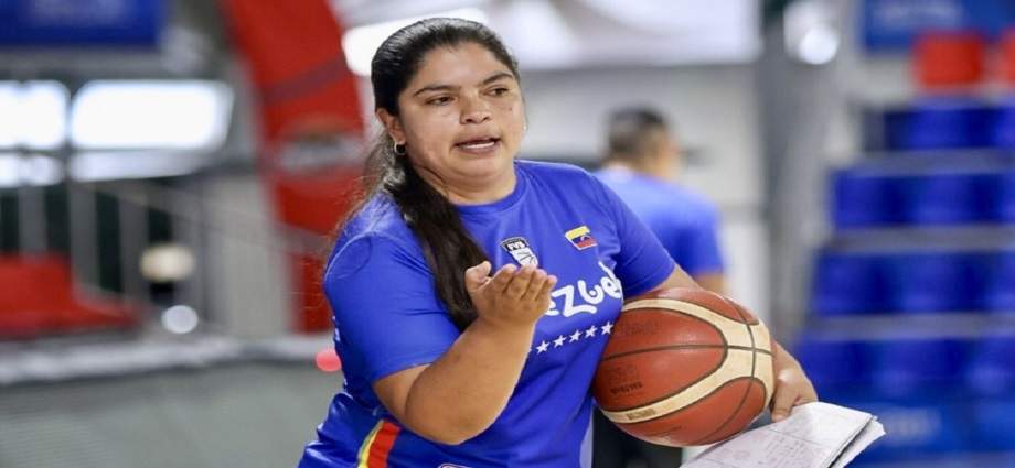 Luz Vargas asume las riendas de la selección femenina de baloncesto