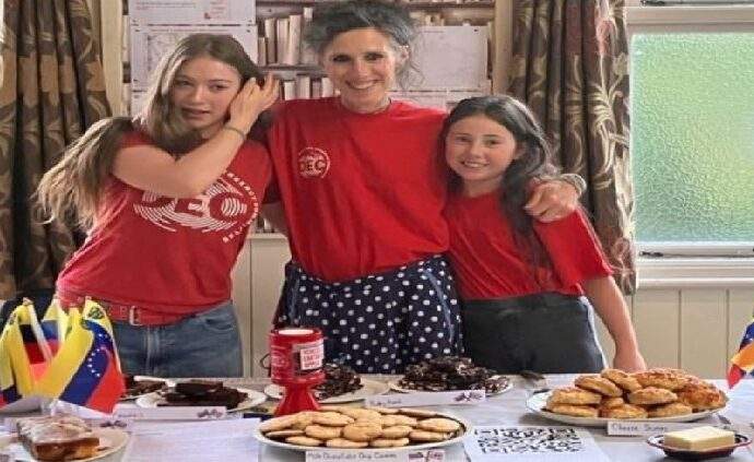 Niña británica recauda fondos para víctimas de sismos