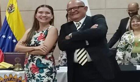 Ana Simoné Lucena asume la presidencia del Rotary Club Maneiro
