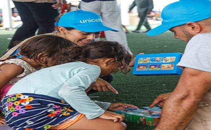 UNICEF despliega atención integral para familias en campamentos transitorios de La Guaira
