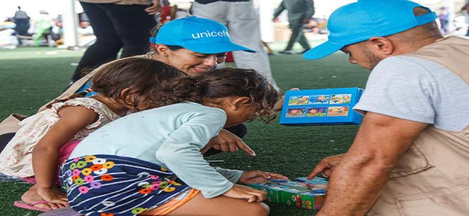 UNICEF despliega atención integral para familias en campamentos transitorios de La Guaira