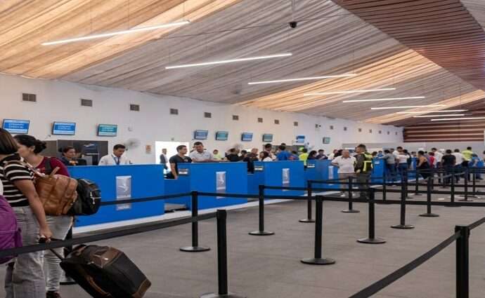 El aeropuerto de Maiquetía reanudará operaciones desde terminales temporales el 1 de septiembre