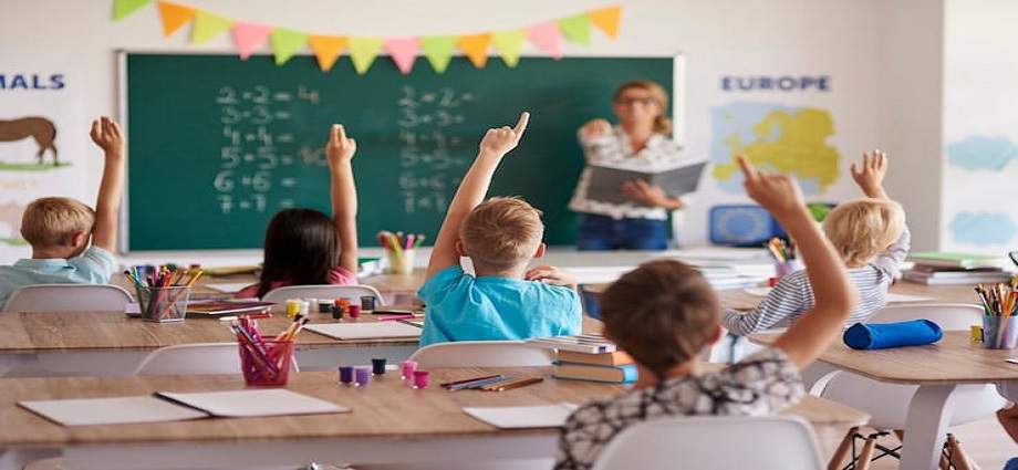 La Décima en el día a día: Aprende con el que sabe