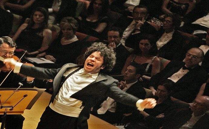 Gustavo Dudamel ofrecerá su concierto de despedida en la Filarmónica de Los Ángeles a beneficio de Venezuela