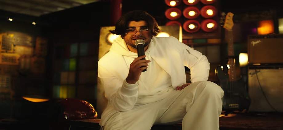 Jonathan Moly le canta al amor cotidiano en su nuevo sencillo "Después de las 10"
