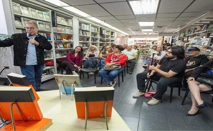Celebran 142 años de Rómulo Gallegos con debate filosófico