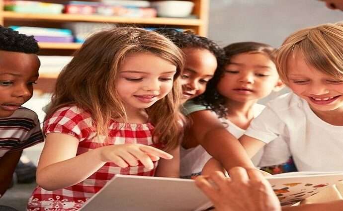 Renace el interés por el libro físico en los niños de Venezuela