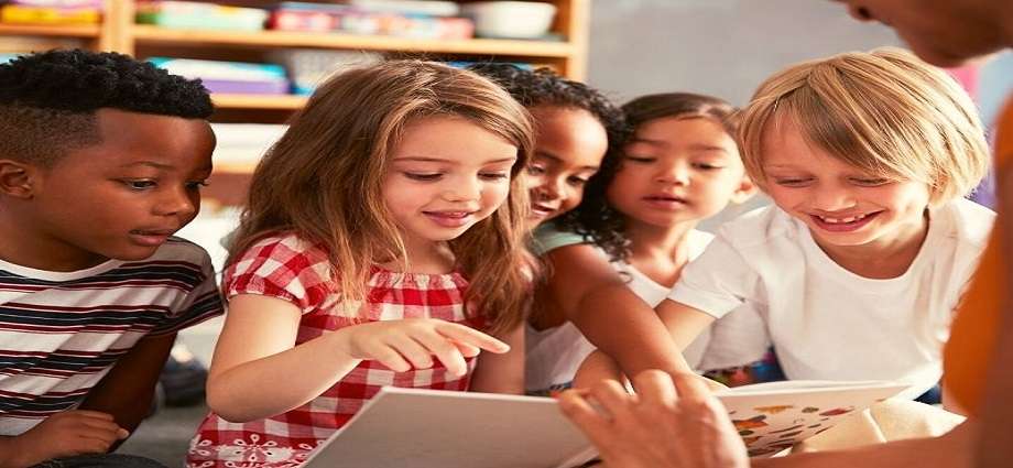 Renace el interés por el libro físico en los niños de Venezuela