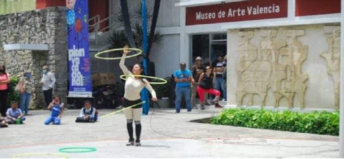 Niños valencianos exploran el arte y la creatividad en el MUVA