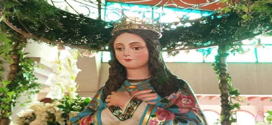 Los Millanes celebra a su patrona con sobria devoción