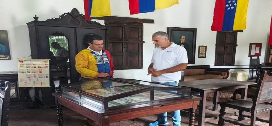 Inauguran exposición documental y numismática en la Casa Museo Cecilio Acosta