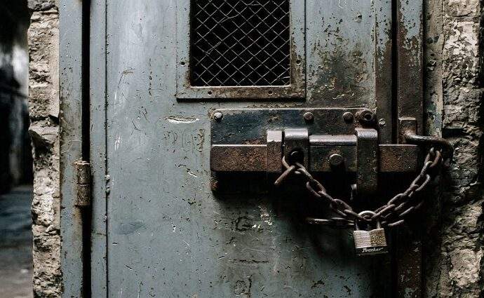 Pensando con décima, frases celebres: Kafka, Camus y el dilema de la libertad