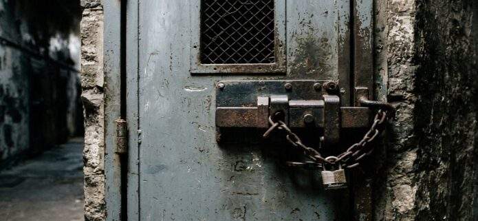 Pensando con décima, frases celebres: Kafka, Camus y el dilema de la libertad