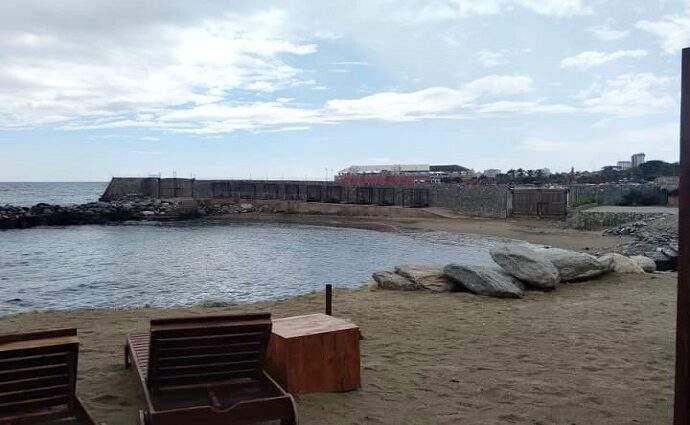 Gobernación de La Guaira mantiene la restricción del uso de playas