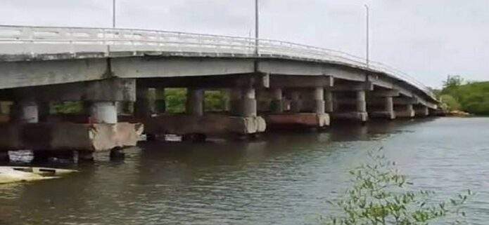 Suspenden el tránsito vehicular en el puente Punta Brava de Morrocoy
