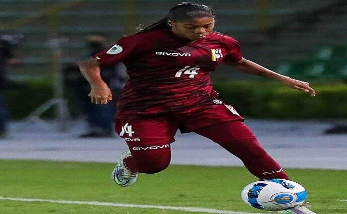 La venezolana Raiderlin Carrasco llega al Madrid CFF