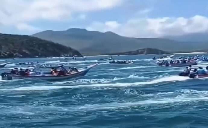 Pescadores de Manzanillo rinden tributo a la Virgen del Valle