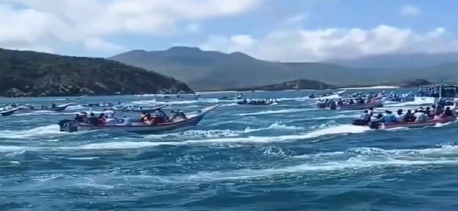 Pescadores de Manzanillo rinden tributo a la Virgen del Valle
