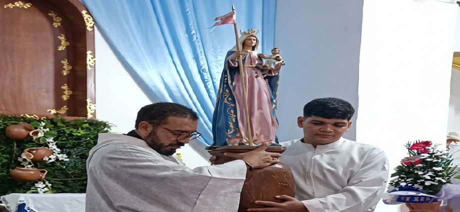 Macarao inicia sus fiestas patronales con la bajada de la Virgen de Curucay