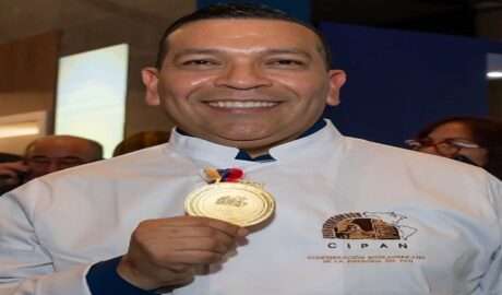 El pastelero larense Emerson Freitez es condecorado como Campeón de las Américas 2026–2027