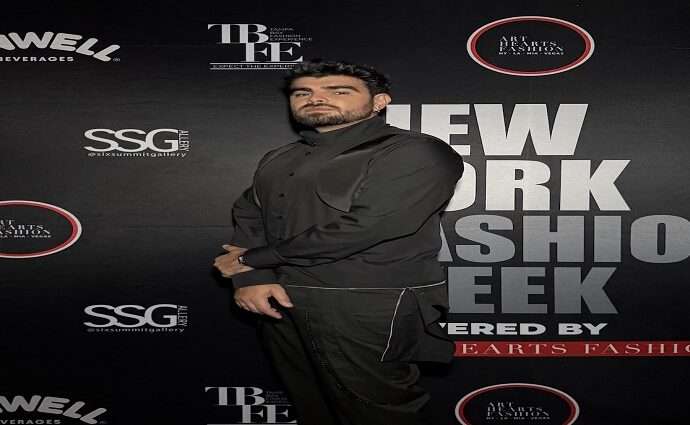 Jonathan Moly debuta como modelo en la Fashion Week de Nueva York