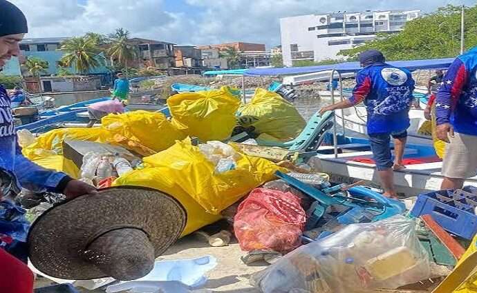 Pescadores de Falcón recolectan desechos marinos en gran despliegue de «Pesca Tu Plástico»