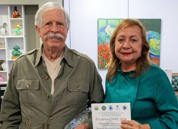 La doctora Sor Elena Salazar es galardonada con el Premio Carlos Silva en la XVI Edición de los Premios CIANE