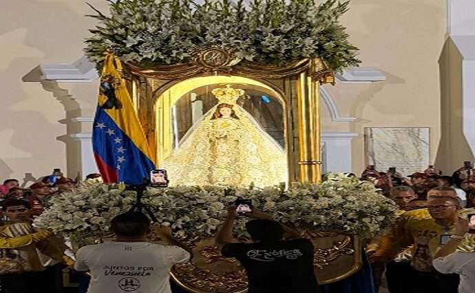 Feligreses se congregan en el Campo Eucarístico para rendir homenaje a la Virgen del Valle