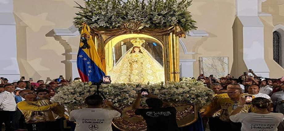 Feligreses se congregan en el Campo Eucarístico para rendir homenaje a la Virgen del Valle