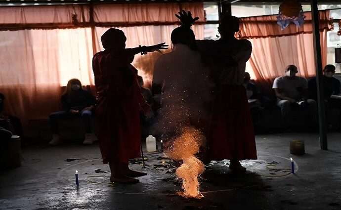 Entre el vuelo y la sal: mitos de brujas en Venezuela