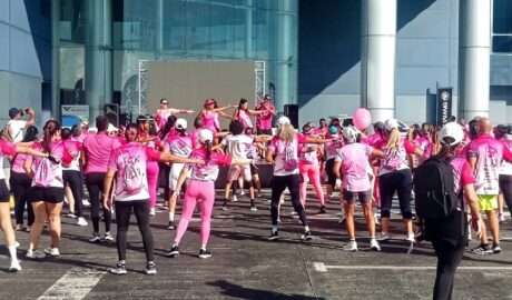 Éxito masivo en la Caminata Rosa 5K del Hospital Clínicas del Este