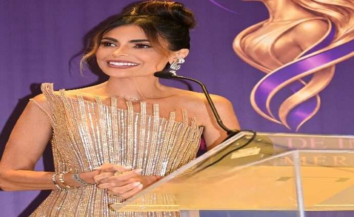 Caterina Valentino brilla en Roma: recibe galardón internacional en los Top of Business Awards