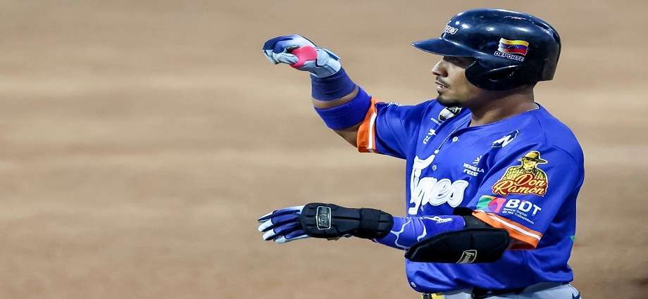 David Rodríguez destruyó el pitcheo en el inicio de la LVBP y fue electo Jugador de la Semana