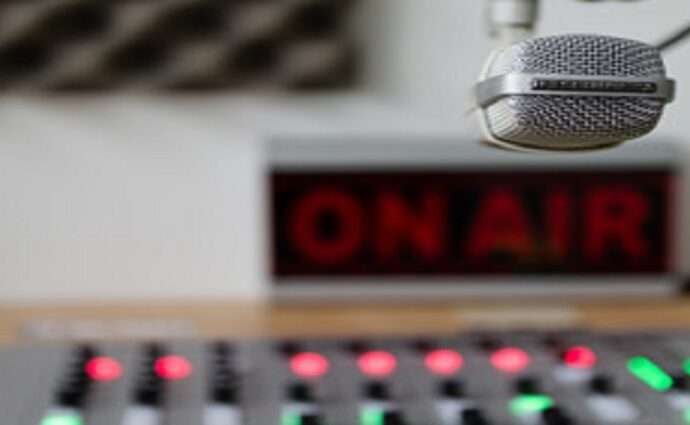 La radio celebra su día reafirmando su valor frente a la era digital y los nuevos desafíos de comunicación