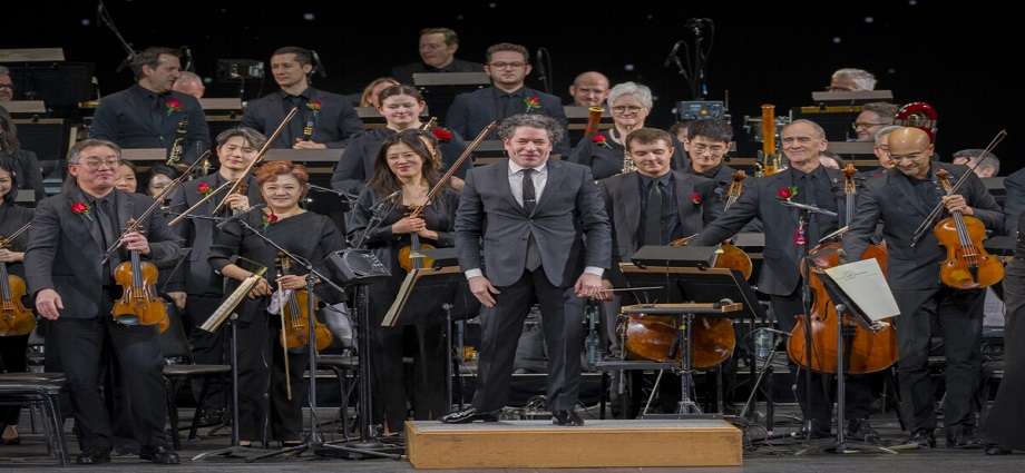 Gustavo Dudamel inicia su primera gira internacional al frente de la Filarmónica de Nueva York