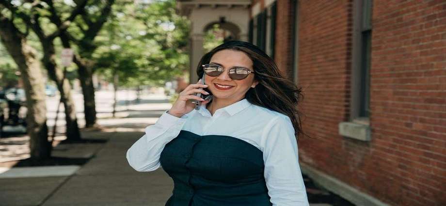 Everlyn Moran coautora del libro "LÍDERES: Creando, impulsando y reinventando el mundo de los negocios"