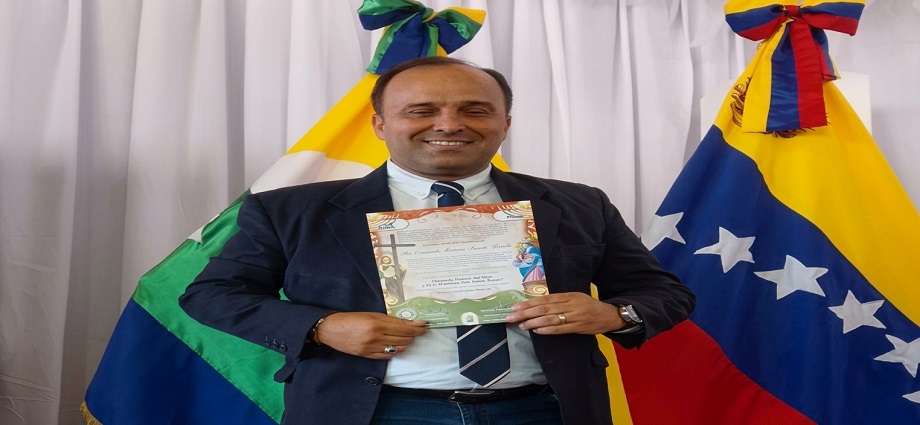 Caracciolo Luzardo es nombrado "Hijo Adoptivo de Los Robles"