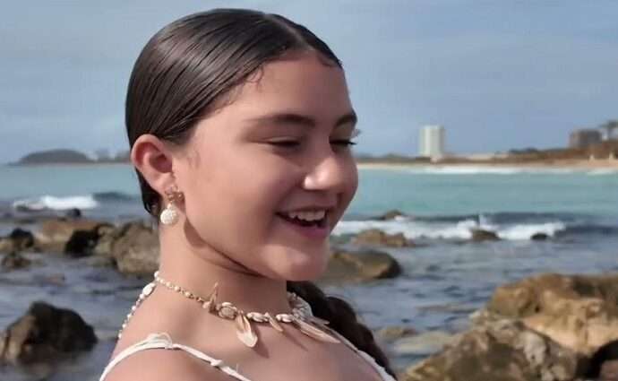 Itzayana Santos estrena el videoclip de «En este país», un canto a la fe y la identidad venezolana