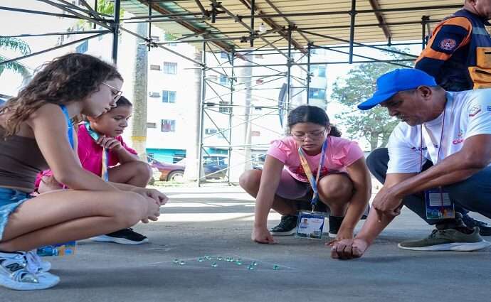 Los juegos tradicionales conectan a los jóvenes atletas en Lara