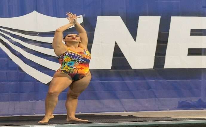 Venezolana Kimberlin Riveros triunfa en el Máster de Natación Artística de EE. UU.