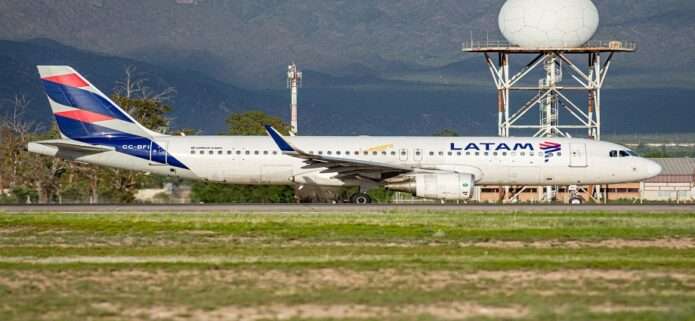LATAM Airlines reanudará los vuelos directos entre Santiago y Caracas a partir de enero de 2027